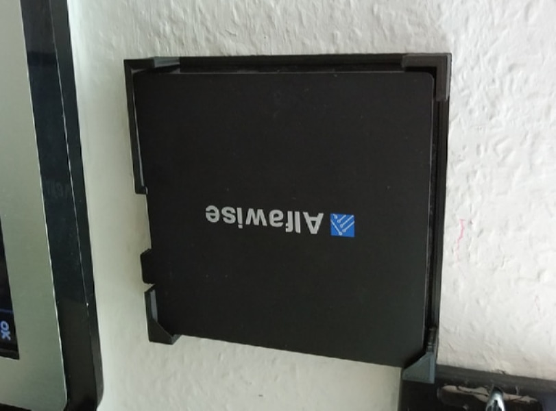 Крепёж к стене для TV BOX Alfawise S92